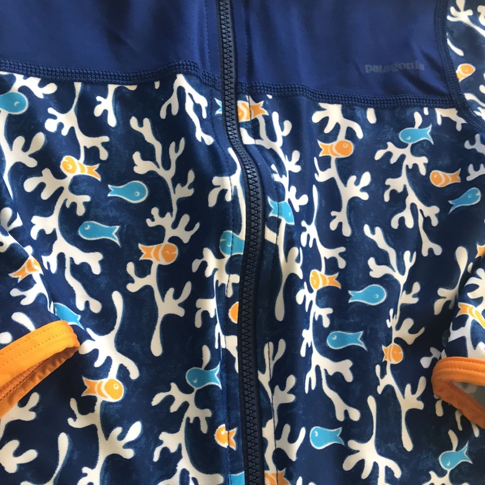 Patagonia Rash Guard Jacket (size 2T) - Picture 4 of 4
